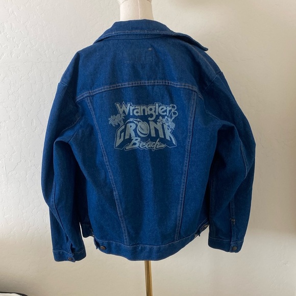 Wrangler “Gronk Beach” Custom Denim Jacket - size Medium - Picture 1 of 6